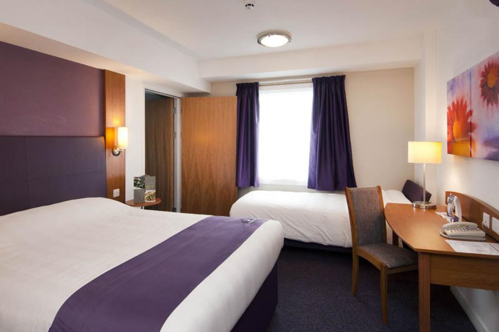 Premier Inn Sittingbourne Kent Camera foto